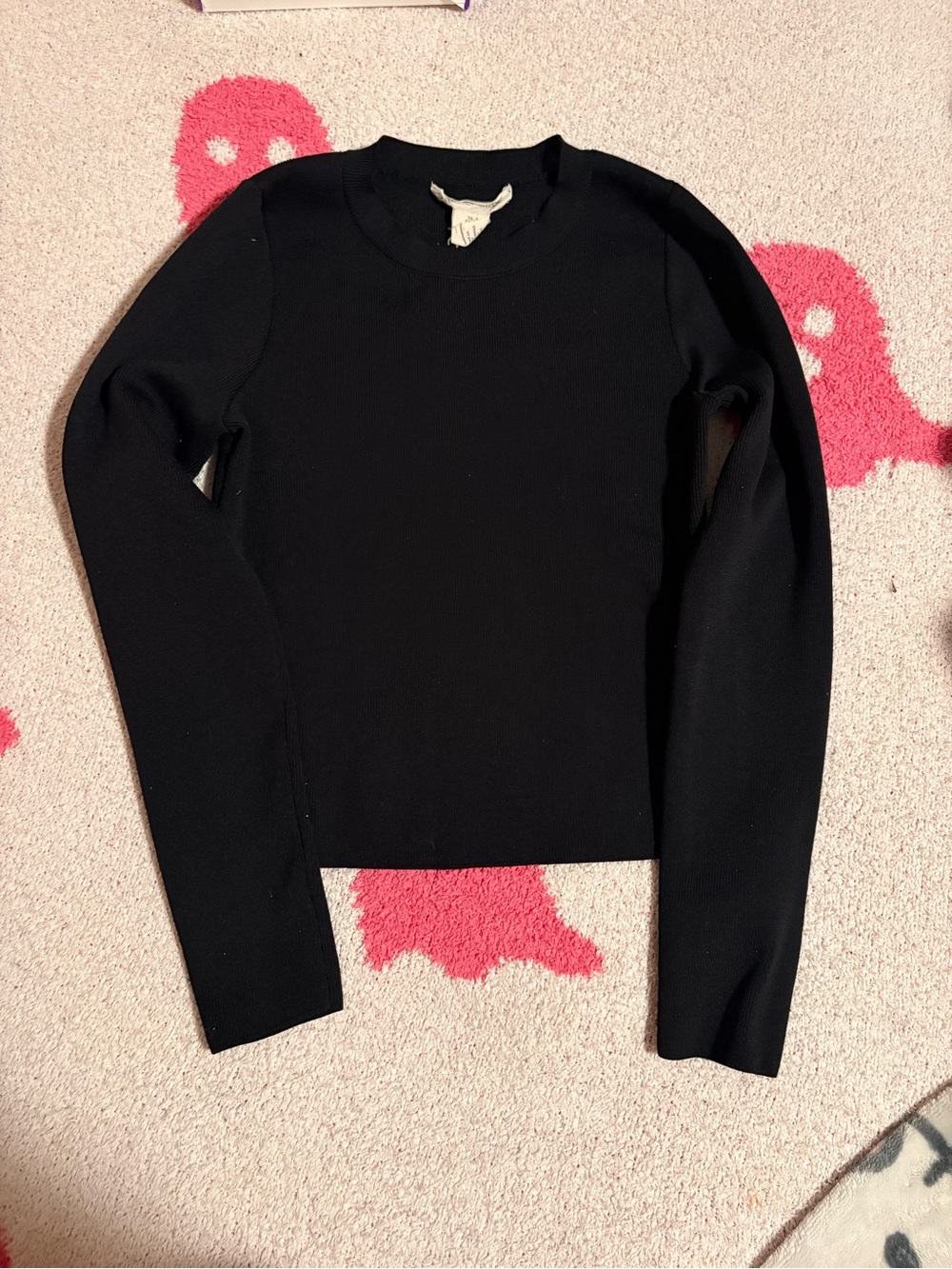 Women's Black Crewneck Long-Sleeve Crop Top